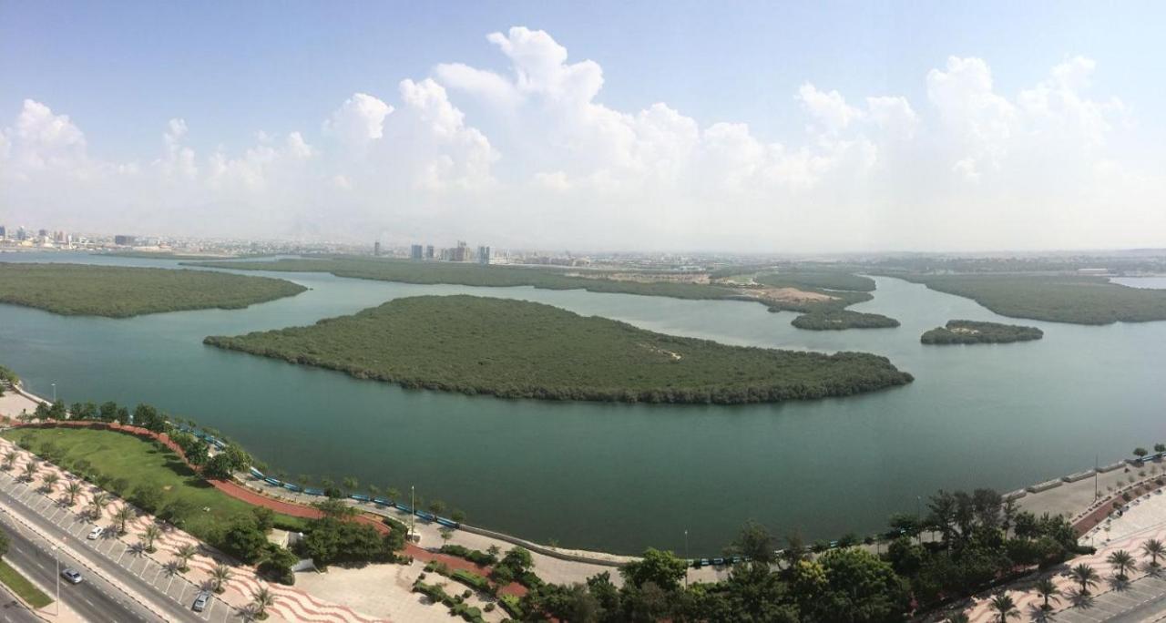 Mangrove Hotel Ras al-Khaimah Bagian luar foto